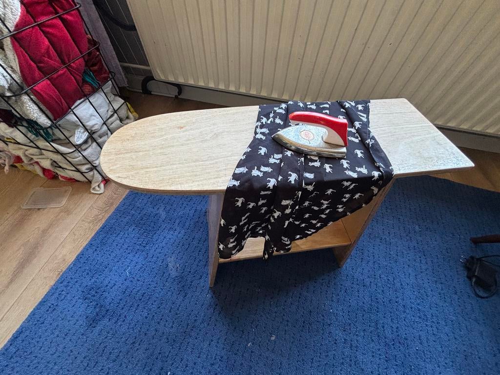 Houten speelgoed strijkplank met plankje - Rolf Onderwijs, Kinderen en Baby's, Ophalen, Gebruikt