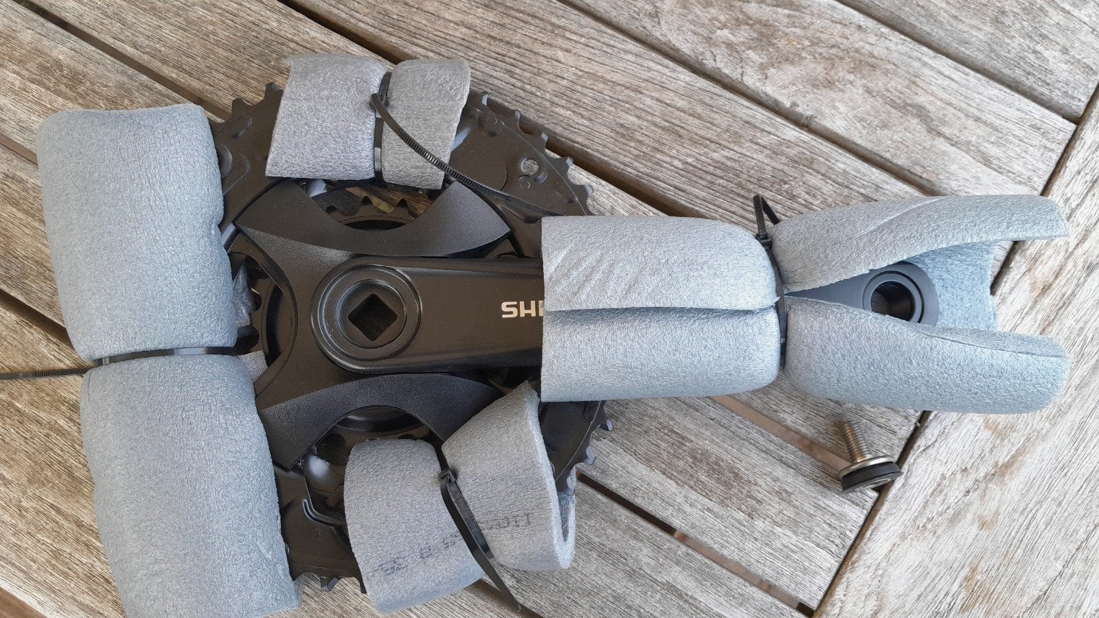 Shimano Crankstel 3x9 met vierkant gat 22-32-44T 170mm NIEUW, Fietsen en Brommers, Fietsonderdelen, Crankstel of Pedalen, Racefiets