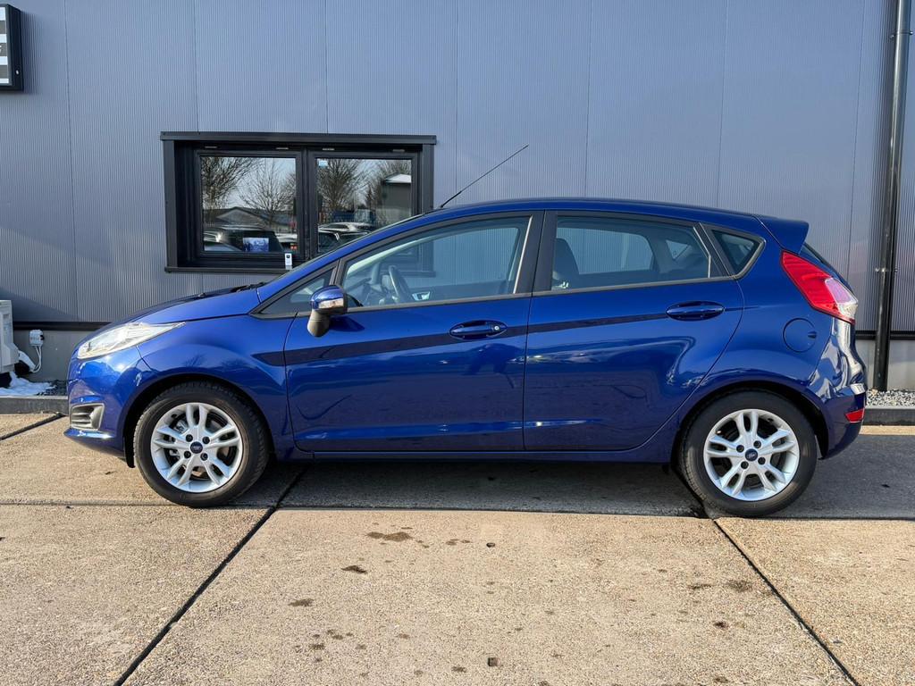 Ford Fiesta 1.0 Style 100 pk zeer nette complete auto, Voorwielaandrijving, 101 pk, Gebruikt, Zwart