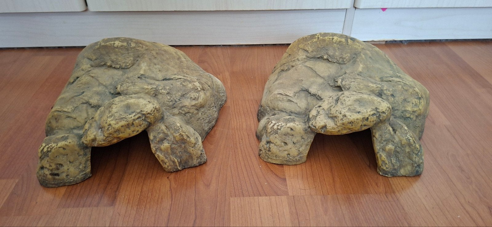 te koop 2 terrarium grotten maat L, Dieren en Toebehoren, Ophalen, Zo goed als nieuw, Tak, Plant, Rots of Steen