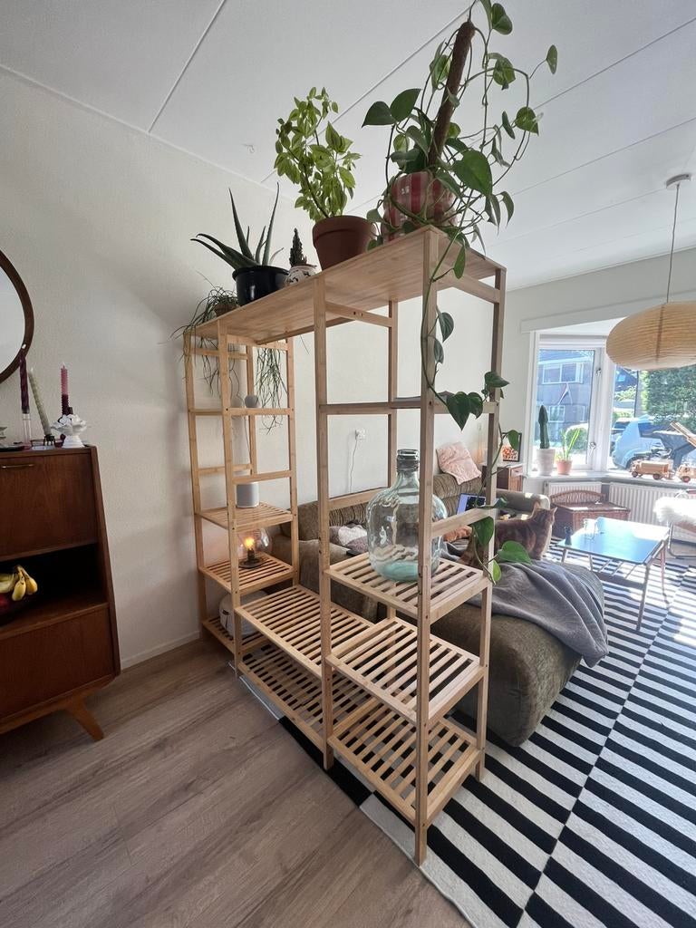 Bamboe stellingkast, Ophalen