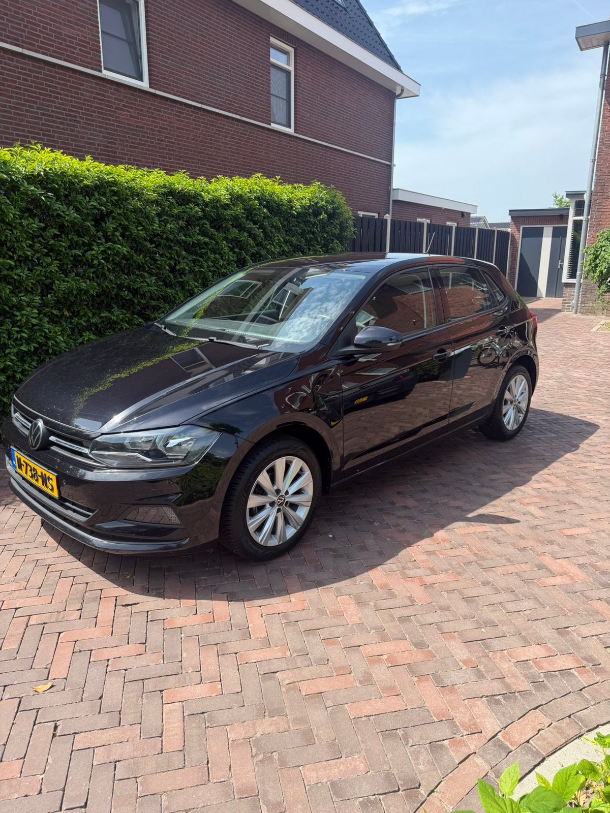 Volkswagen Polo 1.0  80pk 2021 Zwart Comfortline, Voorwielaandrijving, Stof, 40 €/maand, Zwart
