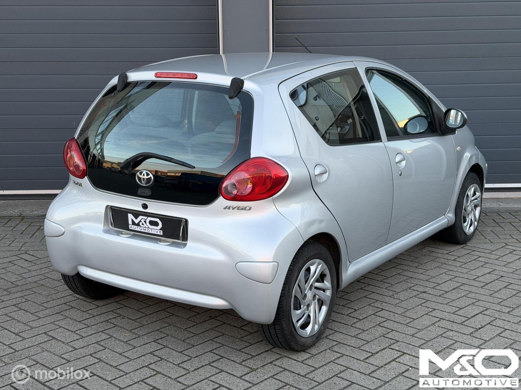 Toyota Aygo 1.0-12V + | AIRCO | E-RAMEN | APK, Auto's, Voorwielaandrijving, Stof, Gebruikt, Zwart