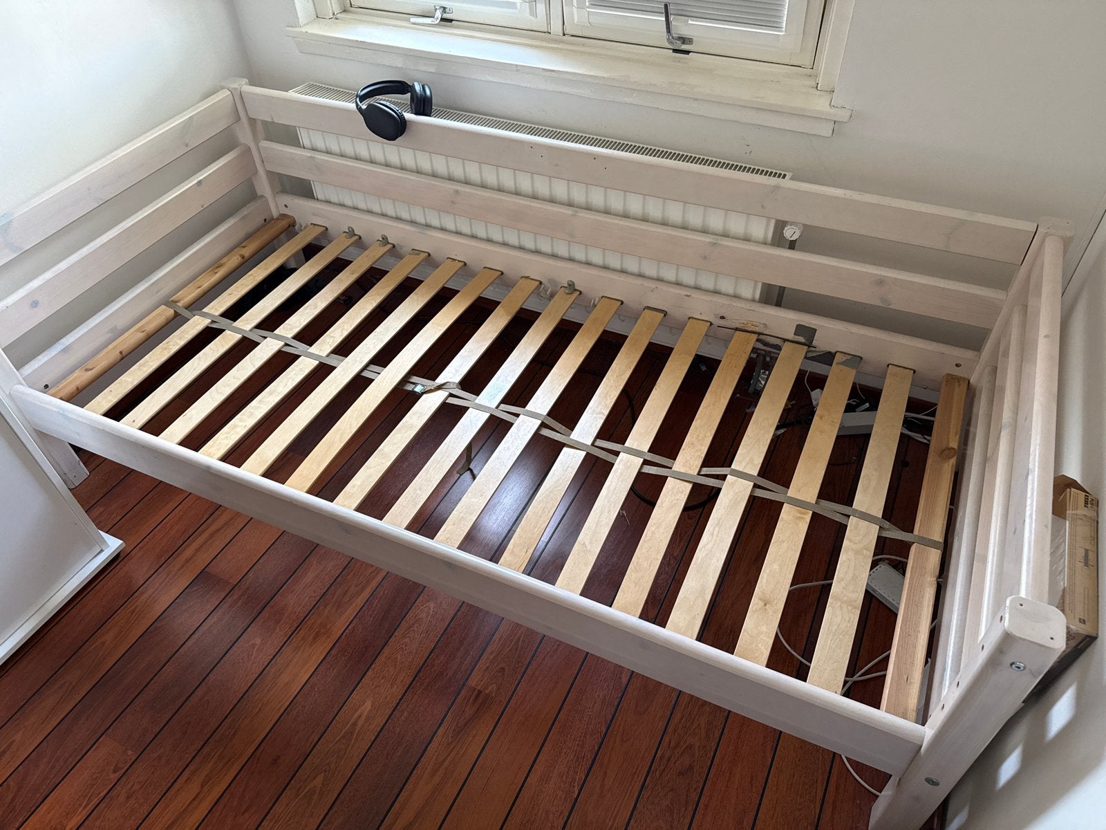 Mooie flexa whitewash bed, 90 cm, Ophalen of Verzenden, Zo goed als nieuw, 200 cm
