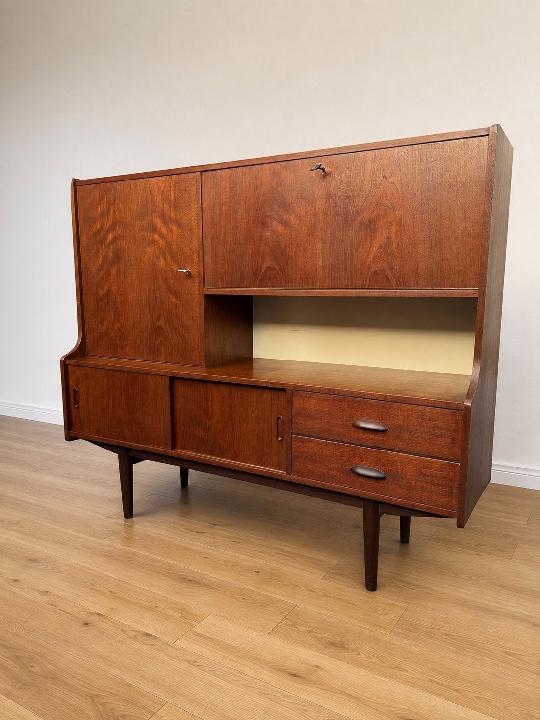 Vintage teak highboard / wandkast – jaren 60