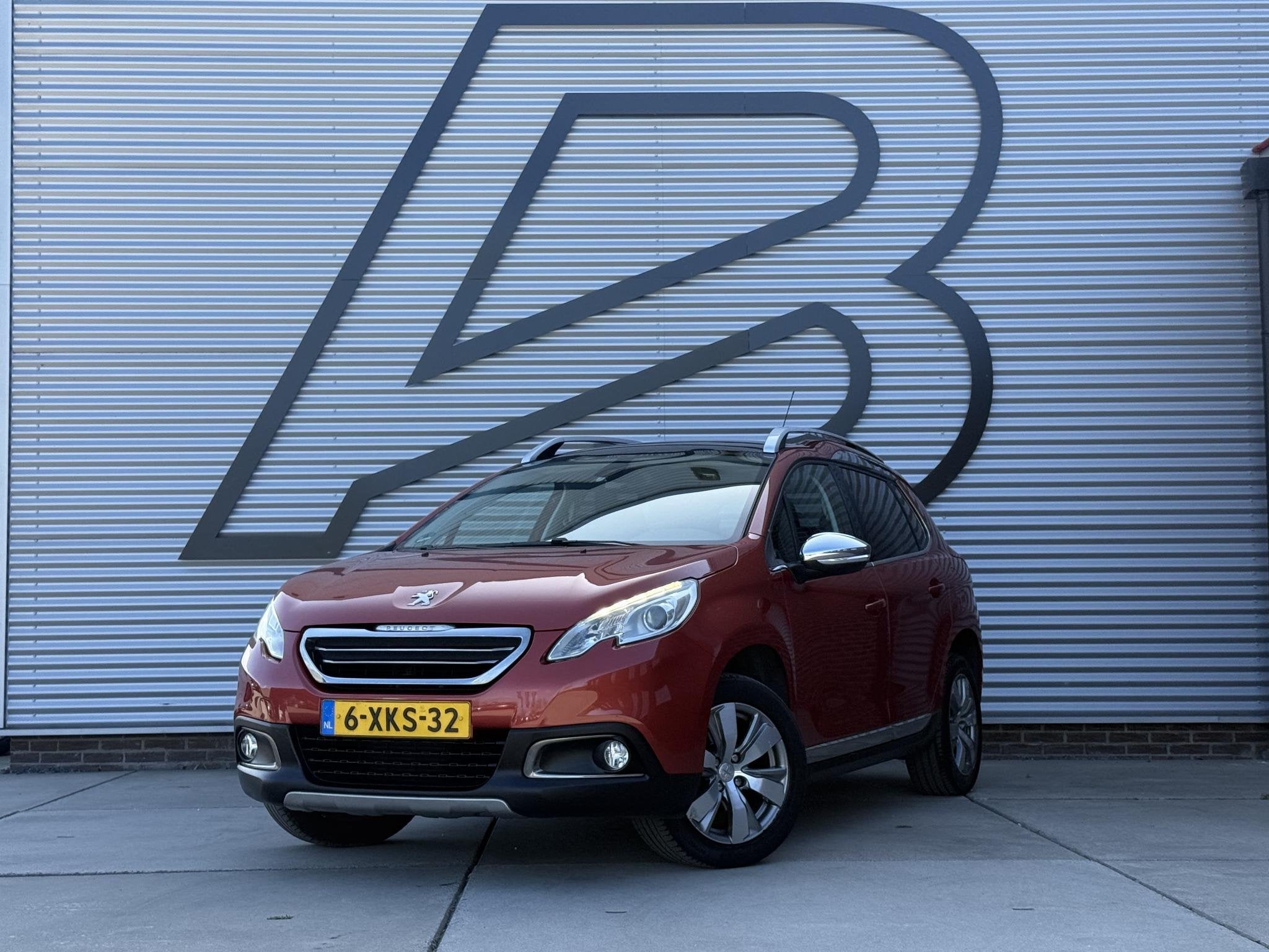 Peugeot 2008 1.2 VTi Allure 2e Eigenaar|Navi|Pano|Clima|Trek, Auto's, Peugeot, Euro 5, 1199 cc, 82 pk, 770 kg