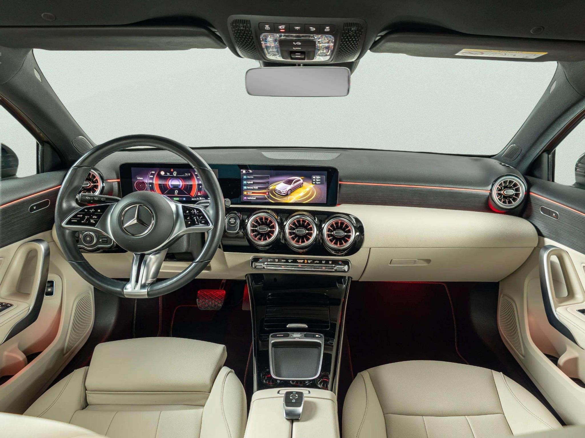 Mercedes-Benz A-Klasse Hatchback 250 e Luxury Line | Panoram, Auto's, Mercedes-Benz, Automatische klimaatregeling, Gebruikt, Bedrijf
