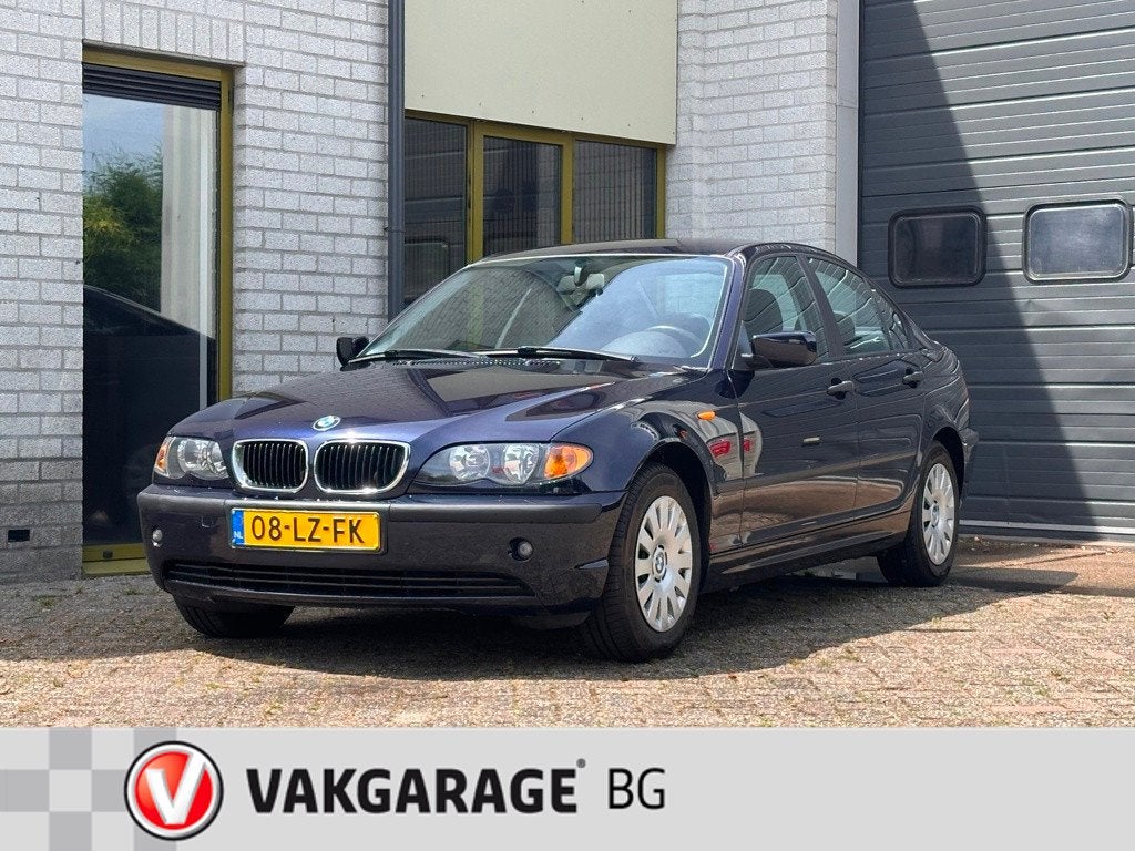 BMW 3-serie 316i Essence, Auto's, Achterwielaandrijving, 4 cilinders, Blauw, Bedrijf