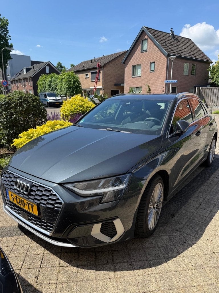 Audi A3 Sportback 30 TFSI 110pk MHEV S-tronic 2022 Grijs, Auto's, Audi, Stof, 3 cilinders, 999 cc, Te koop