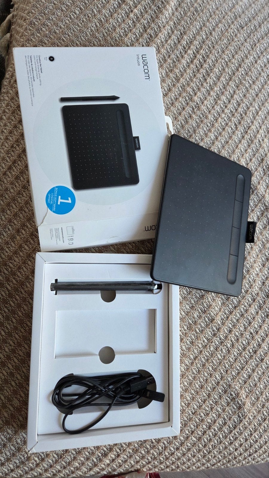 Wacom Intuos CTL-4100/K1-BX Tekentablet Zwart - Ongebruikt, Computers en Software, Tekentablets, Ophalen of Verzenden