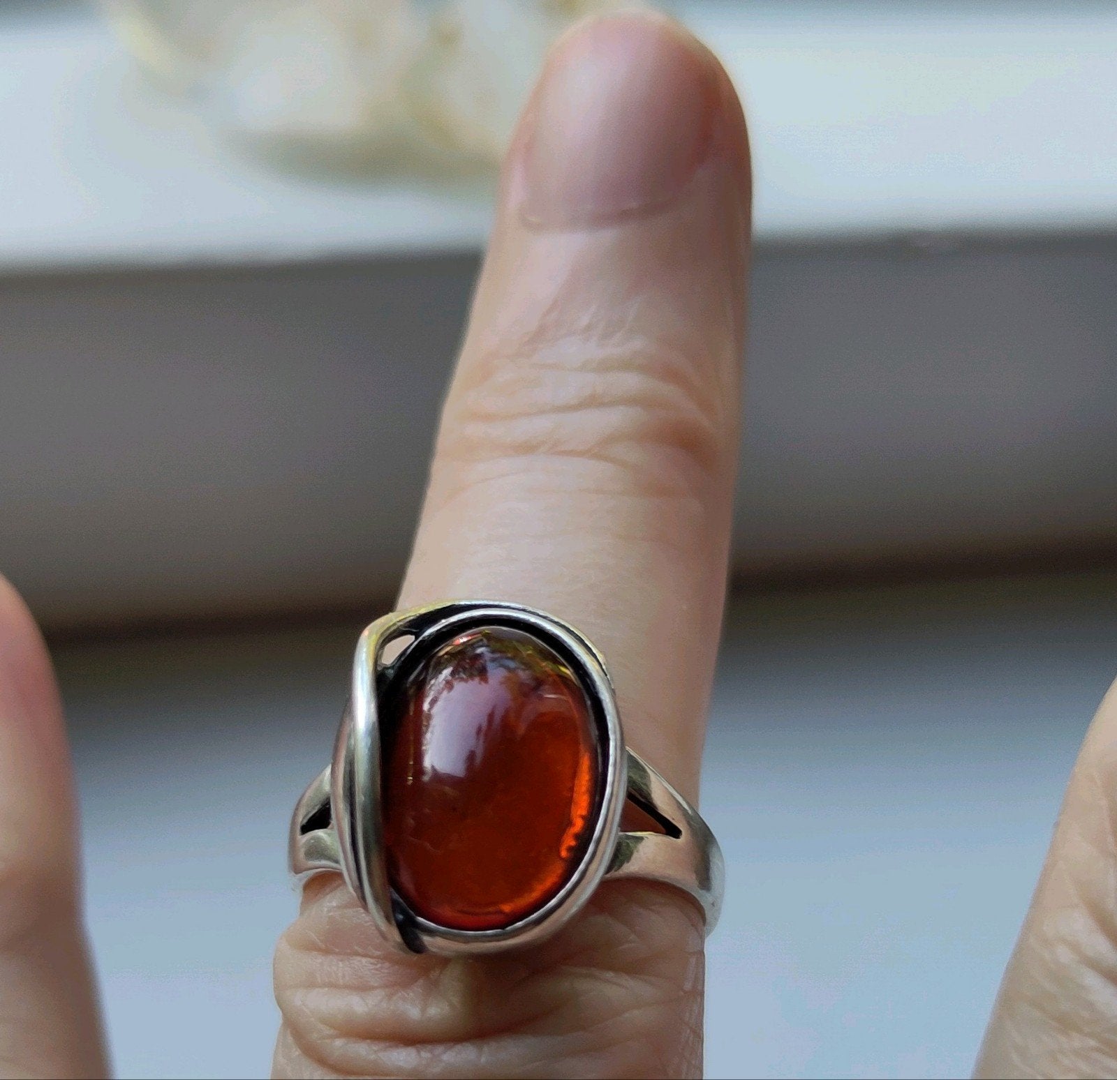 Asymmetrische ring 🪸 AMBER BARNSTEEN 🪸 Zilver Maar 18, Bruin, Ophalen of Verzenden, Zo goed als nieuw, 17 tot 18