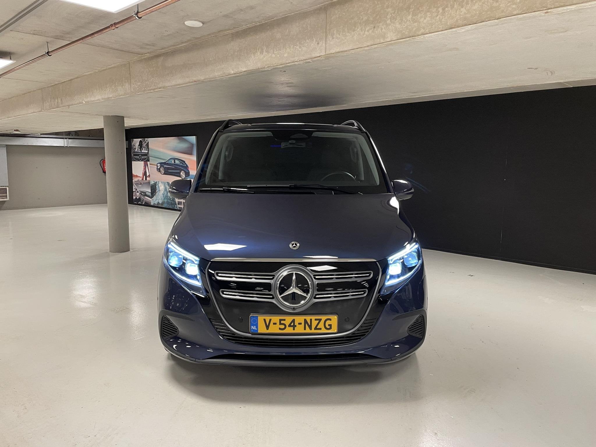 Mercedes-Benz EQV 300 L2 90kWh DC | Stoelverwarming | Rijass, Auto's, Stof, Zwart, Blauw, 90 kWh