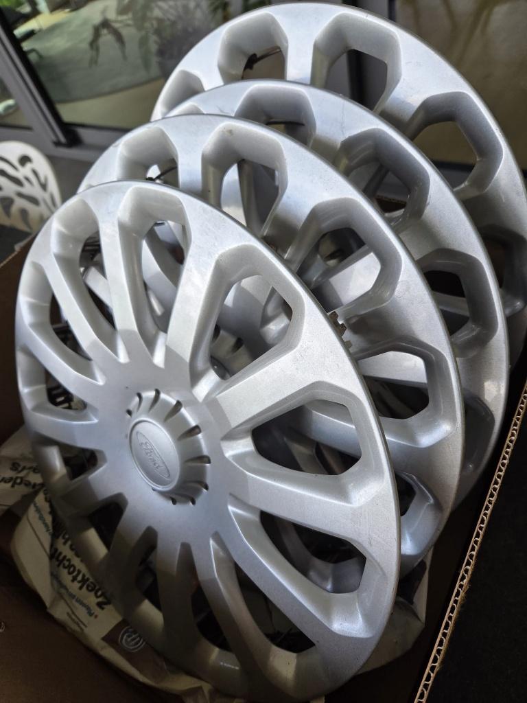 Wieldoppen 16 inch Ford Fiesta, Auto diversen, Ophalen, Gebruikt