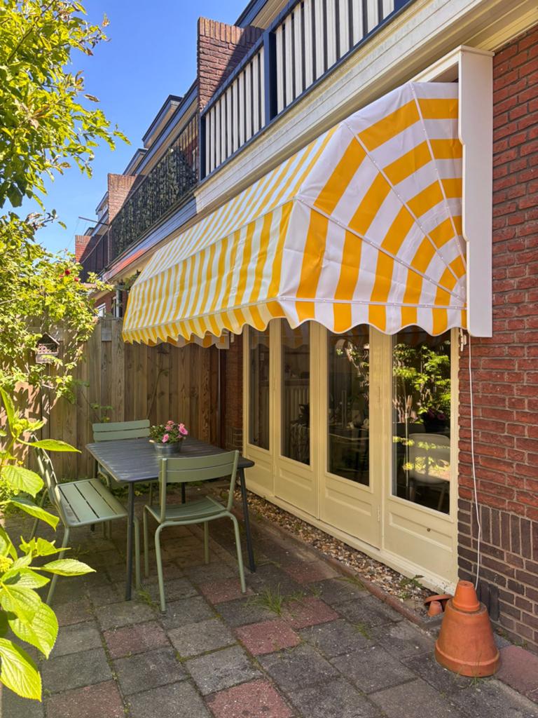 Gestreepte Markies Zonnescherm - Geel/Wit, Tuin en Terras, Zonneschermen, Ophalen, Zo goed als nieuw, Markies, 250 cm tot 450 cm