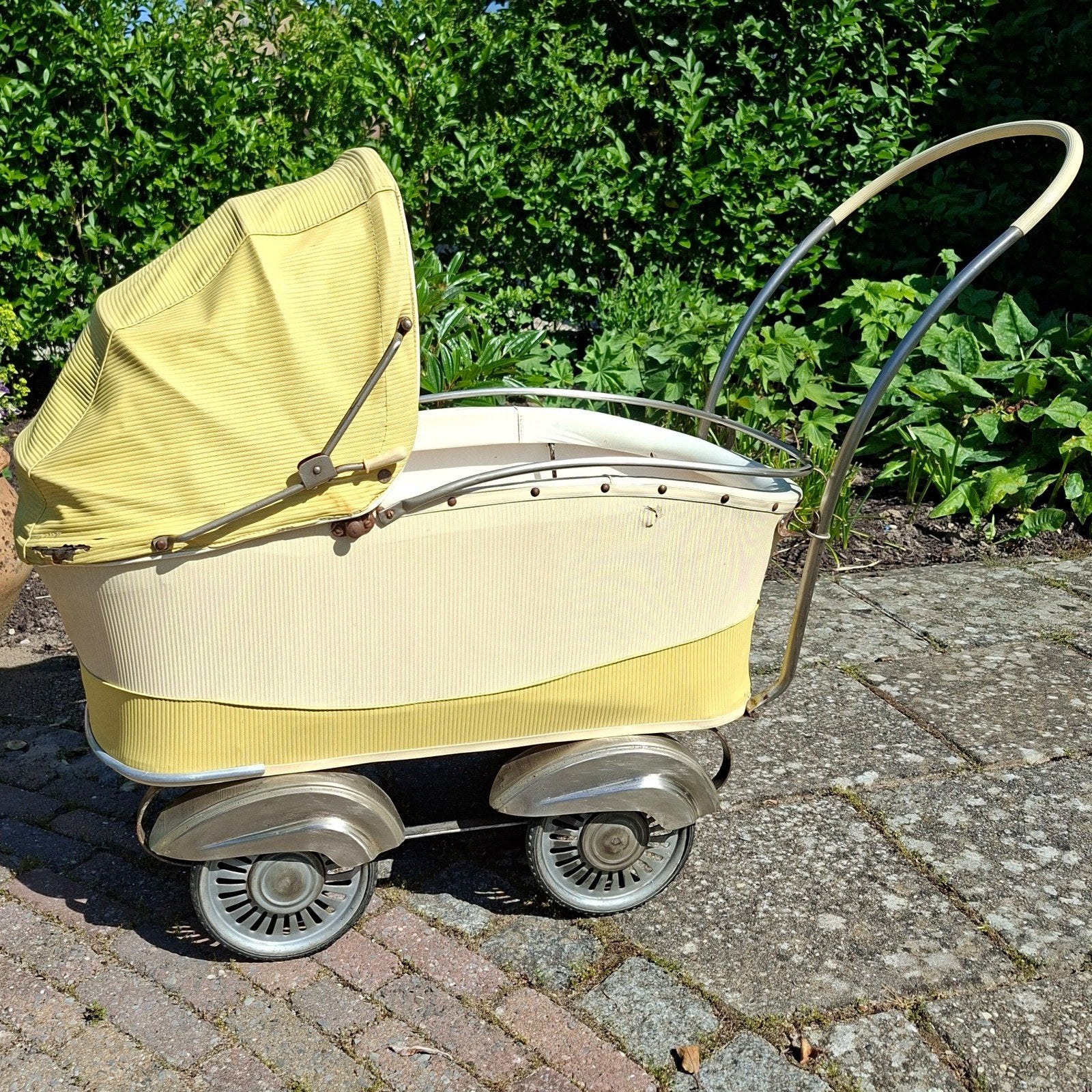 Vintage poppenwagen | jaren '50 | rijdt goed | geel zeil, Ophalen
