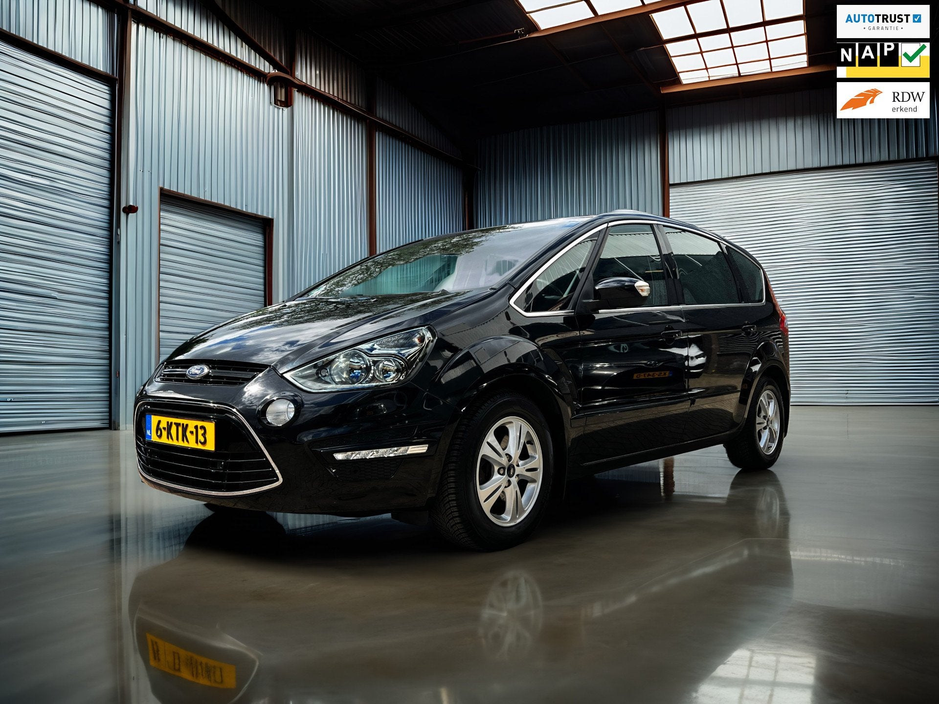 Ford S-Max 2.0 EcoBoost S Edition Carplay_Cruise_Trekhaak_Au, Auto's, Ford, Voorwielaandrijving, Gebruikt, 4 cilinders, Zwart