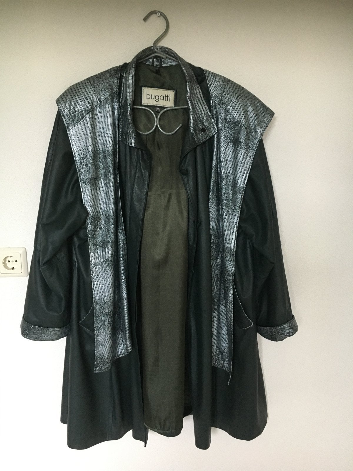 Trenchcoat jas swagger + kapuchon  M zwart/groen zacht leer, Kleding | Dames, Ophalen of Verzenden, Zo goed als nieuw, Overige kleuren