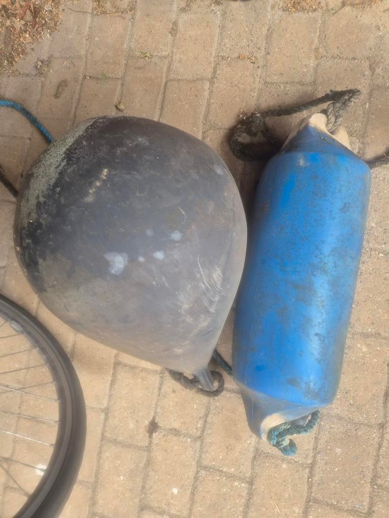 2 stuks stootwillen/fenders voor boot, Watersport en Boten, Ophalen of Verzenden, Gebruikt, Overige typen