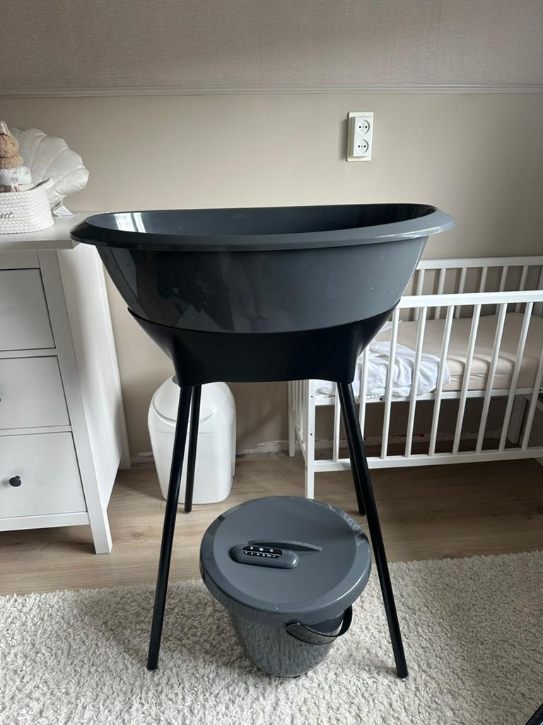 Luma baby badset met stoeltje luieremmer en thermometer, Ophalen of Verzenden, Zo goed als nieuw, Badje