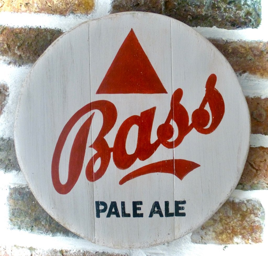 Handgeschilderd houten pub bord / Bass Beer / Engels bier, Ophalen of Verzenden, Zo goed als nieuw, Reclamebord, Plaat of Schild