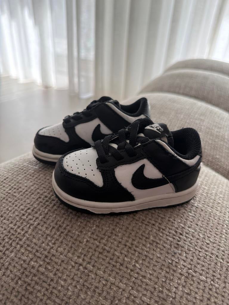 Nike Dunk Panda baby sneakers maat 21 - zo goed als nieuw, Ophalen of Verzenden, Zo goed als nieuw, Jongen of Meisje, Sportschoenen