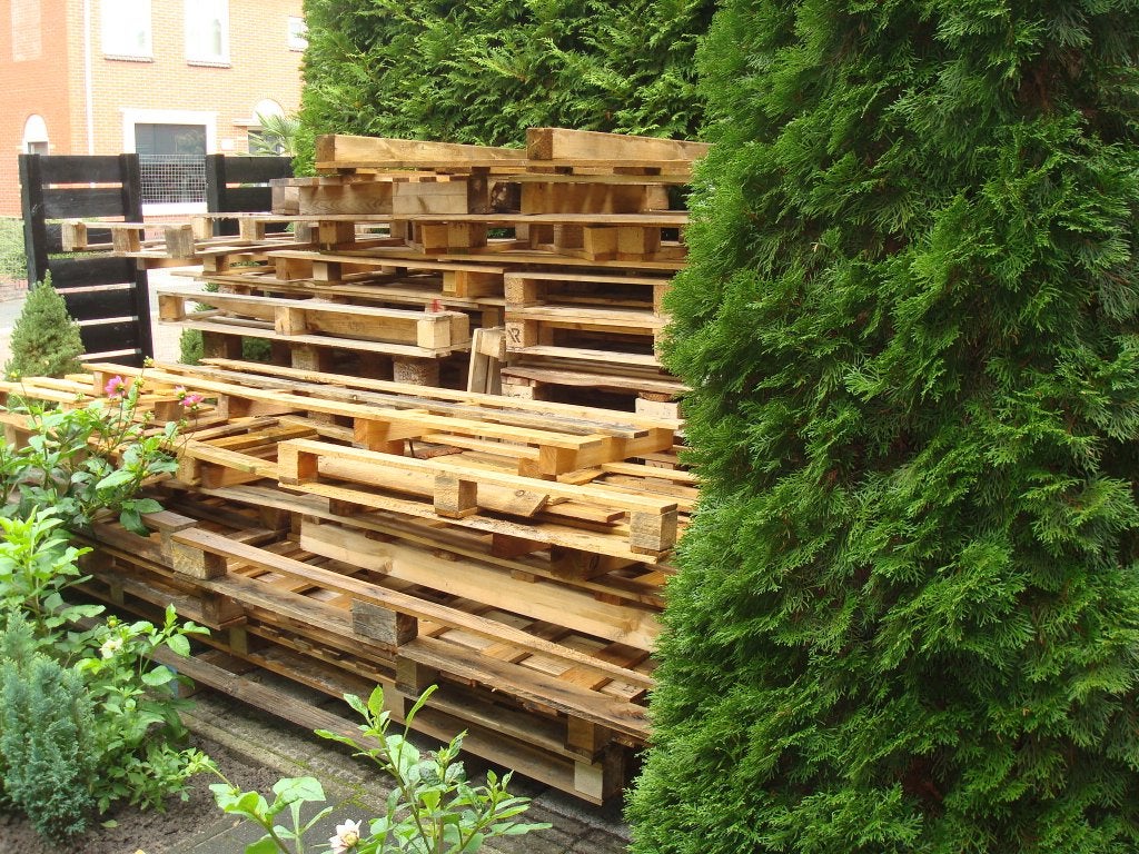 Gratis ruime hoeveelheid pallets, Minder dan 3 m³, Ophalen