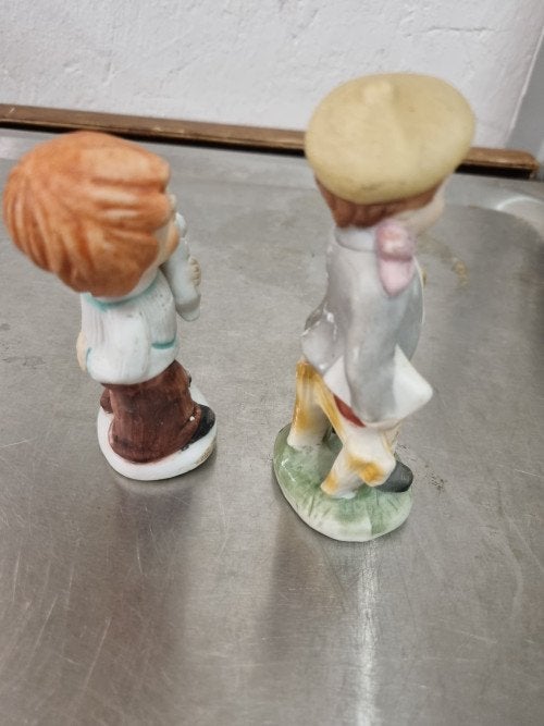 beeldjes jongen met hond of viool, Verzamelen, Ophalen of Verzenden