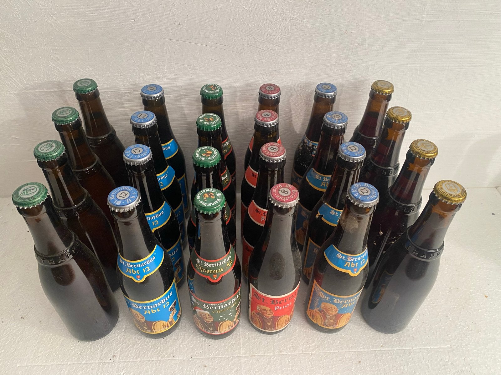 24 stuks oude St Bernardus en Westvleteren, Verzamelen, Biermerken, Ophalen of Verzenden, Zo goed als nieuw, Flesje(s), Overige merken