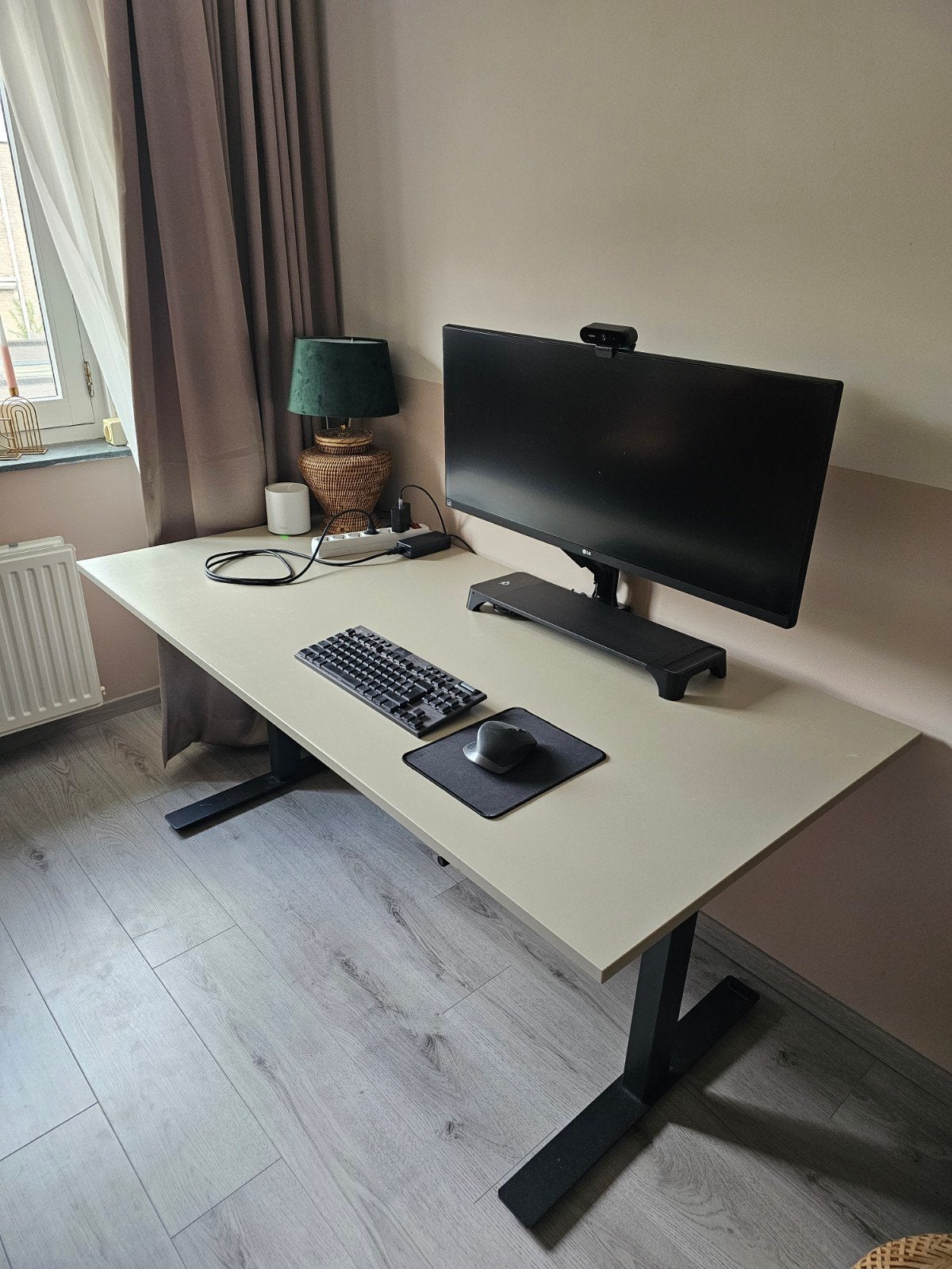 IKEA TROTTEN zit-sta bureau 160x80 cm | Beige/Zwart, Ophalen, Zit-sta bureau, 160 cm, Scandinavisch
