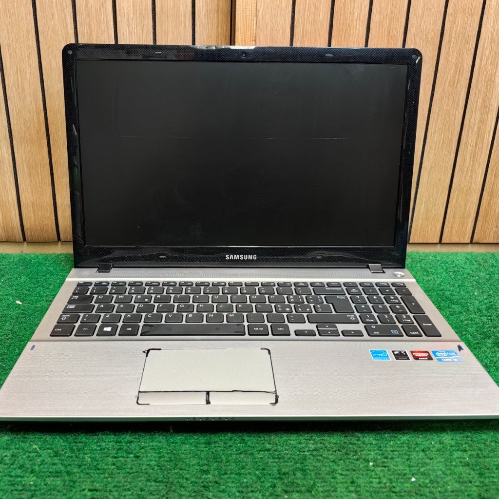 Samsung 370R Intel Core i5-3210M 8GB 750GB Win8, Samsung, Zo goed als nieuw, Support@Samsung.com, 129, Samsung-ro, Yeongtong-gu
Suwon-si, Gyeonggi-do 16677
South Korea