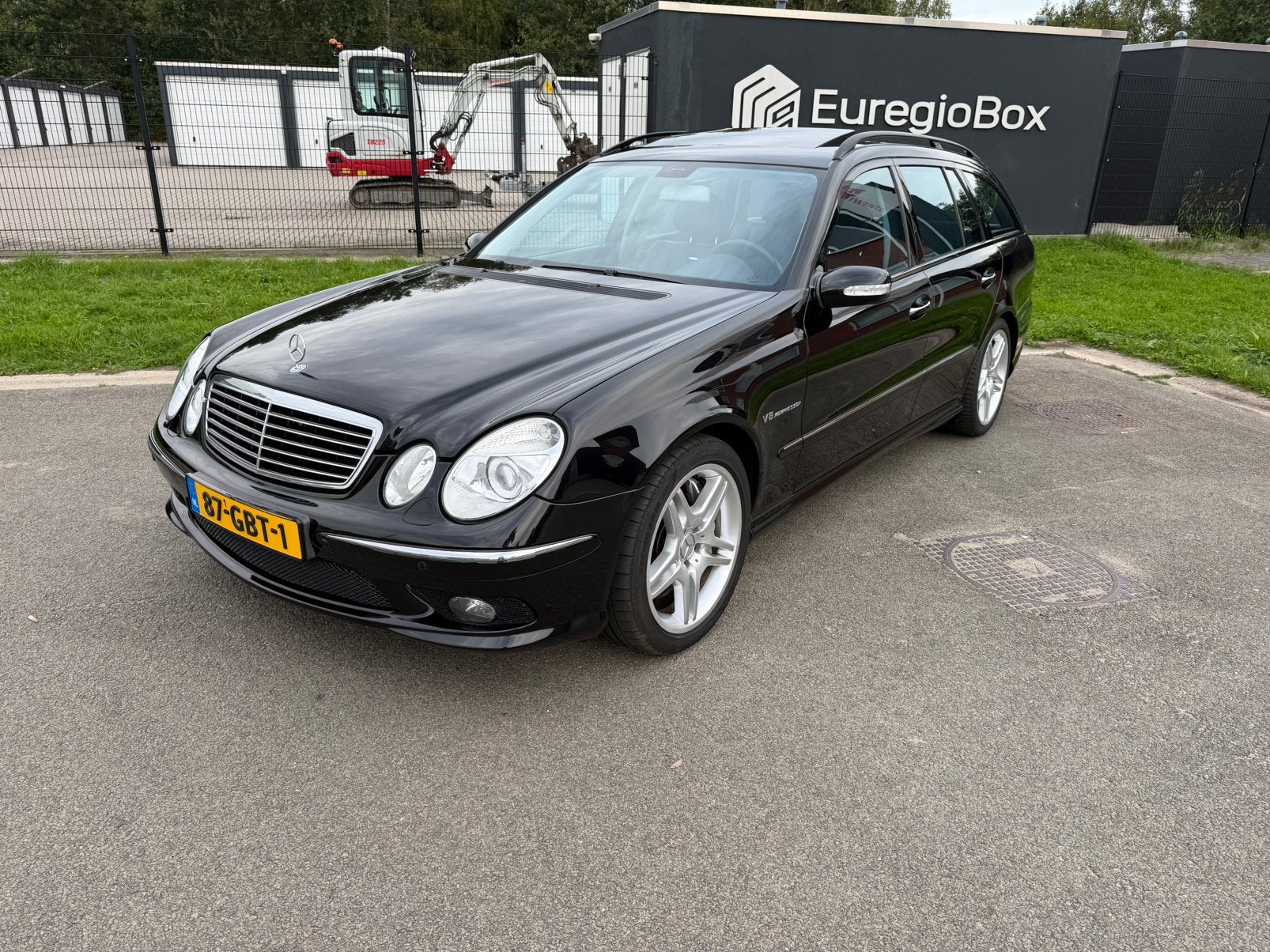Mercedes-Benz E-Klasse 5.4 E55 AMG Combi AUT 2006 Zwart, Automaat, Achterwielaandrijving, Stationwagon, 1890 kg