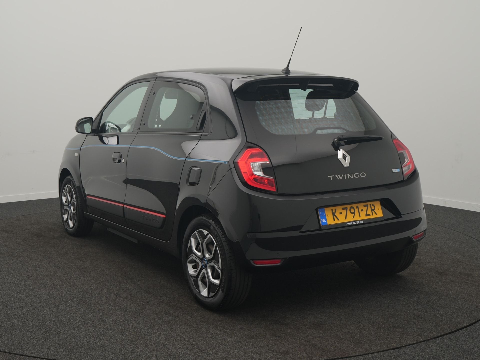 Renault Twingo Z.E. R80 Collection - RIJKLAARPRIJS - Parkeer, Auto's, Automaat, 12 maanden, 22 kWh, Zwart