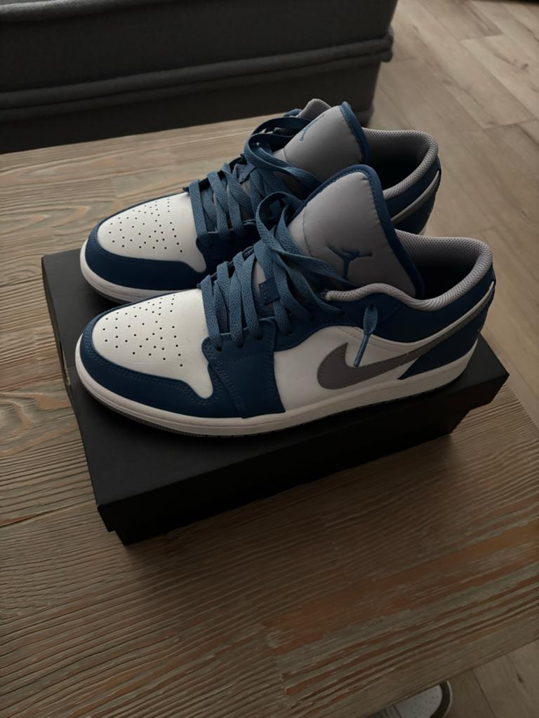 Nike Air Jordan 1 Low - Nieuw in doos, Kleding | Dames, Schoenen, Ophalen of Verzenden, Nieuw, Blauw, Sneakers of Gympen