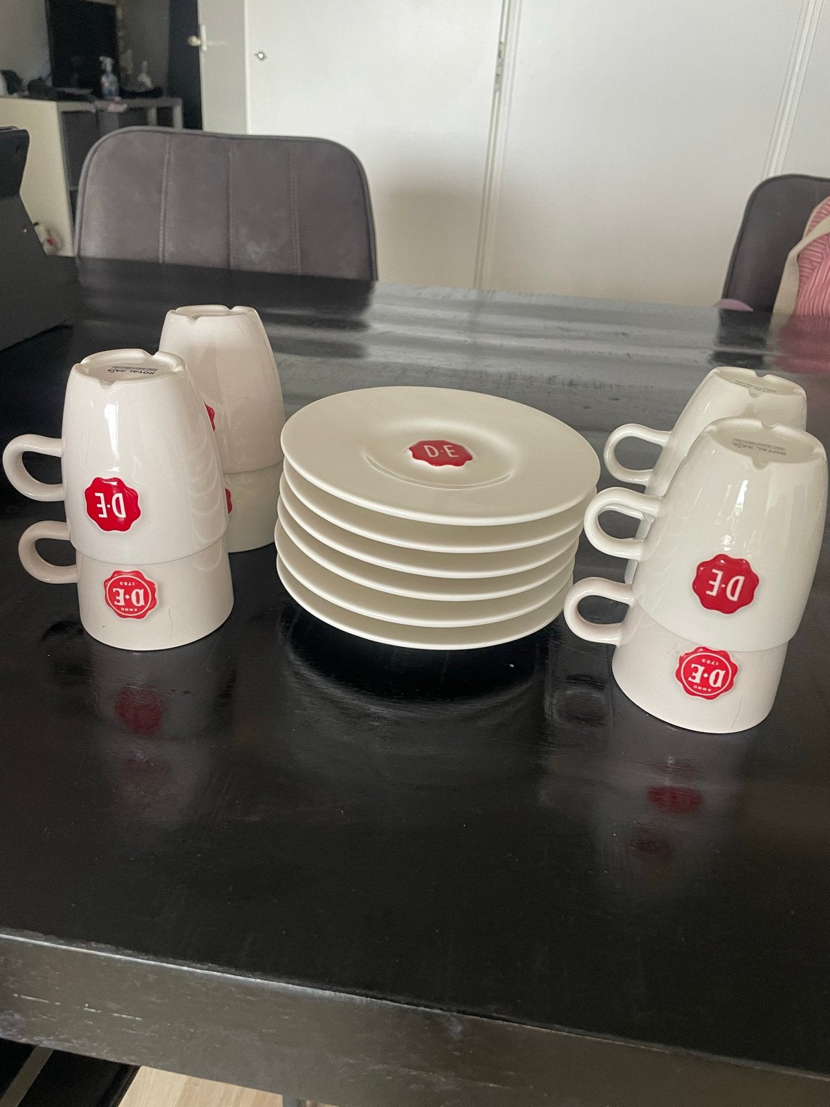 Douwe Egberts koffiekopjes en schotels - 6 sets, Ophalen, Overige merken, Keramiek, Zo goed als nieuw