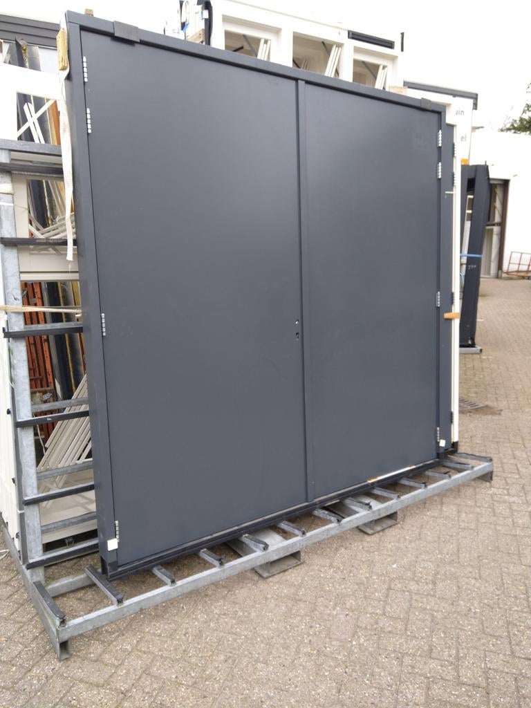 2 x dubbele garage deuren, 200 cm of meer, Nieuw, Ophalen of Verzenden, Hout