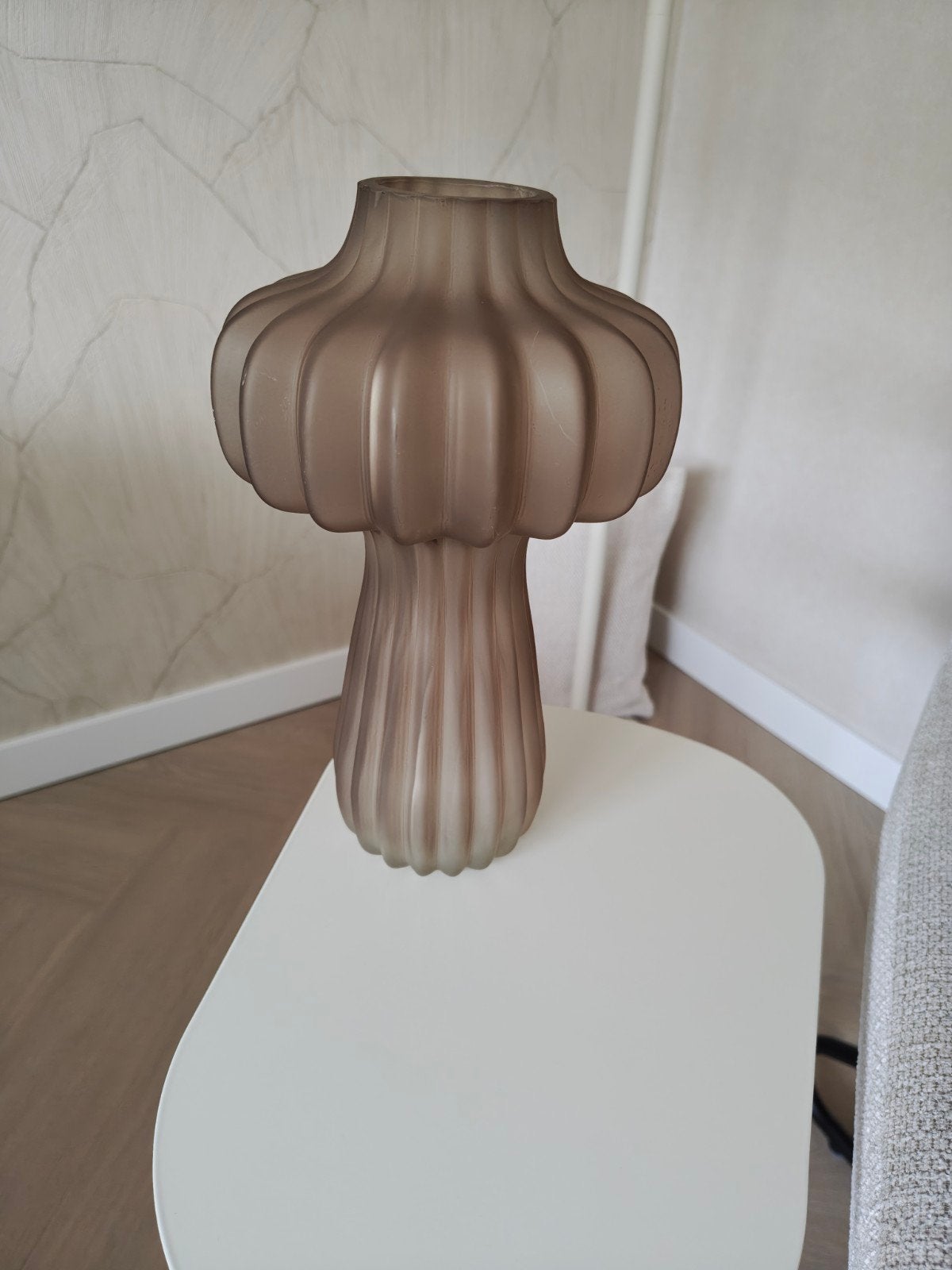 Bruine glasvaas light & Living., Huis en Inrichting, Woonaccessoires | Vazen, Ophalen