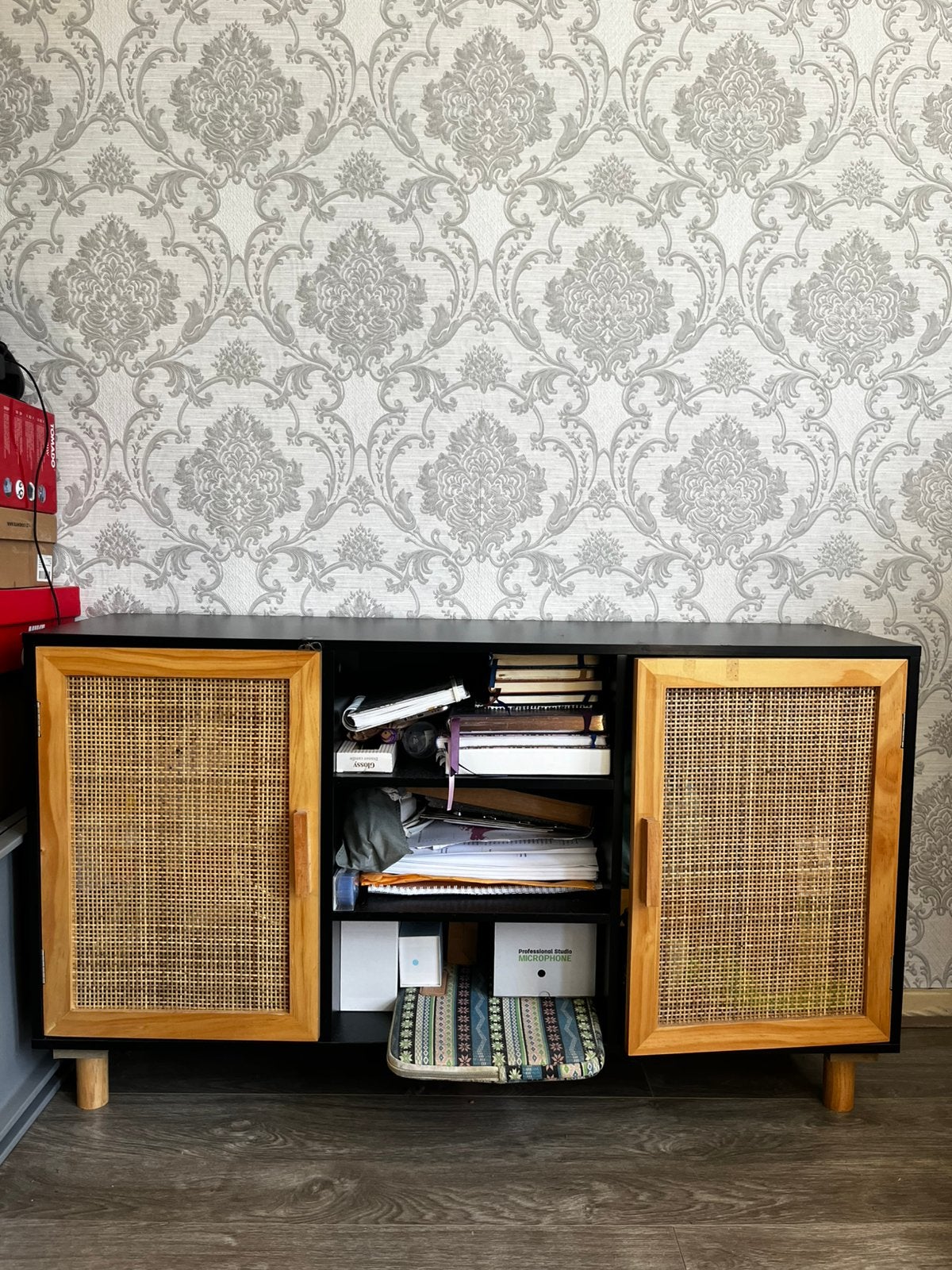 Dressoir Ratan, Ophalen