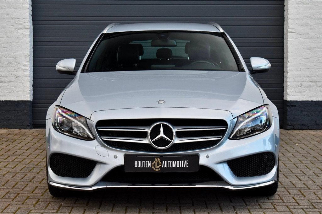 Mercedes-Benz C-klasse Estate 180 AMG-Line | LED | Leder | C, Auto's, Mercedes-Benz, Automaat, Achterwielaandrijving, 750 kg, 1400 kg