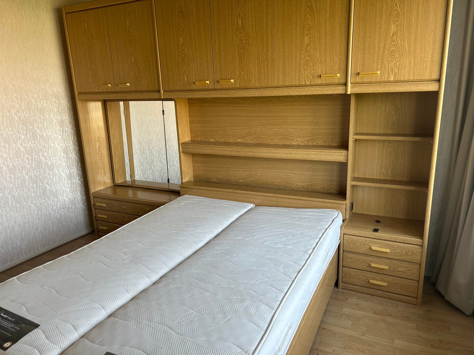 Twee persoons bed met ombouw, Ophalen, Zo goed als nieuw, Tweepersoons