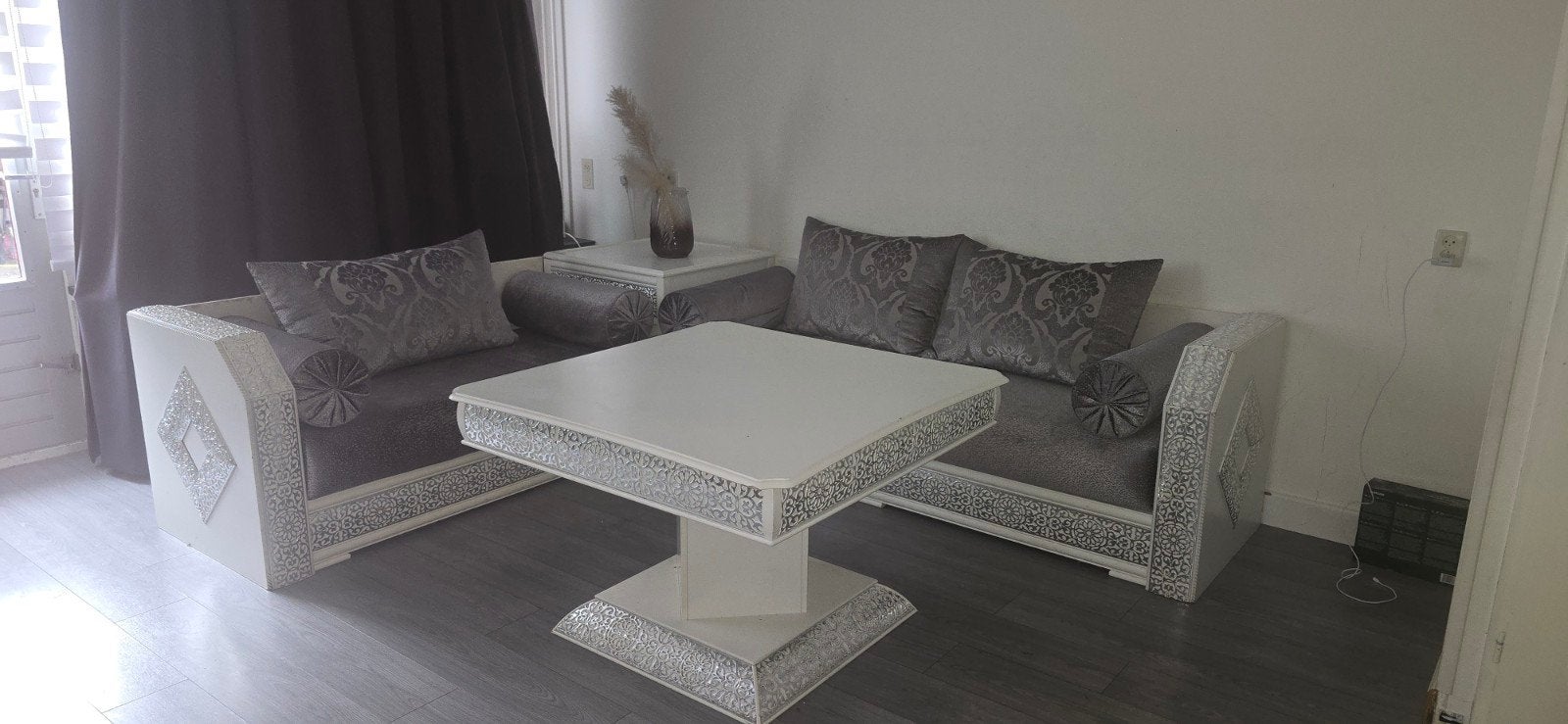 Sedari met salon tafel, Ophalen, Gebruikt, Hout, 5 zitplaatsen