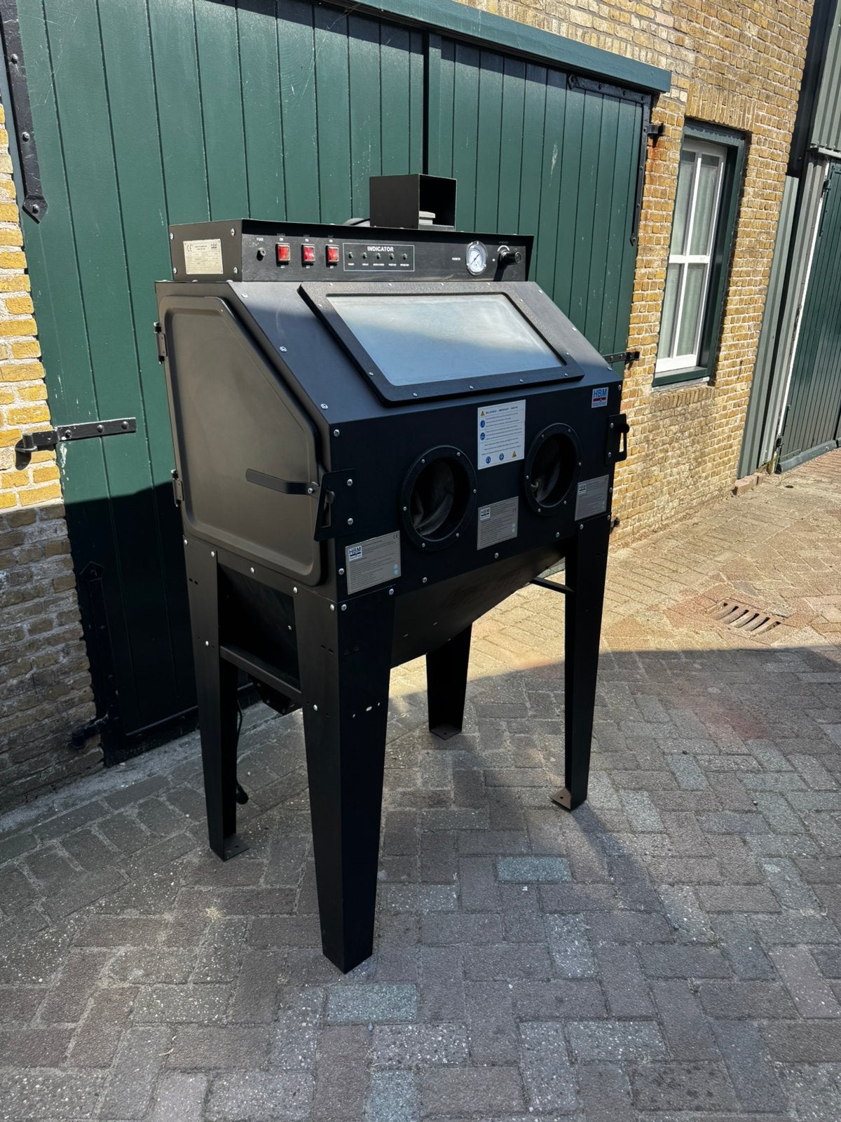Straalcabine HBM met Afzuiging en verlichting, Ophalen, Zo goed als nieuw
