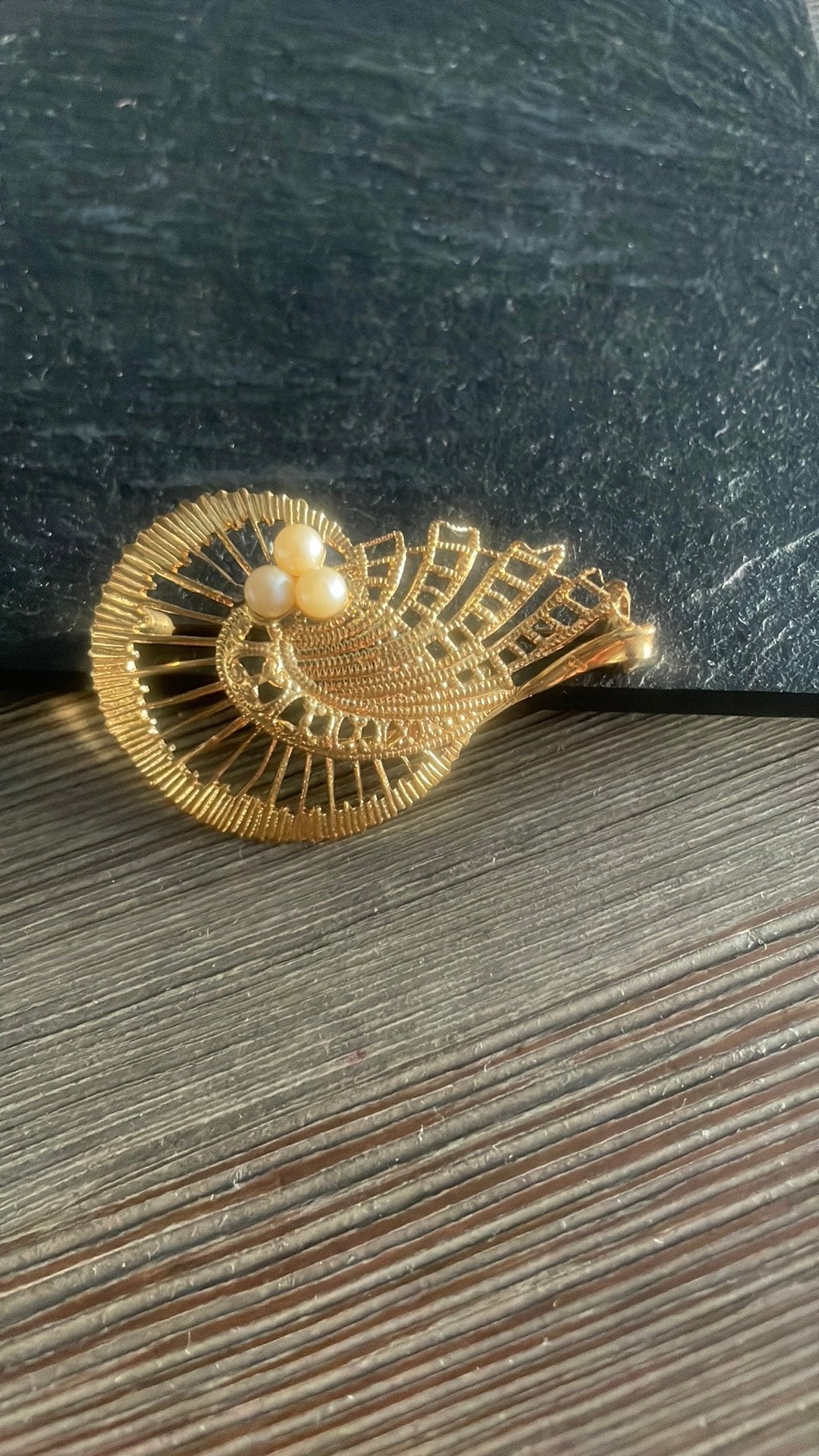 Vintage broche, Sieraden, Tassen en Uiterlijk, Broches, Ophalen of Verzenden, Zo goed als nieuw, Goud, Overige materialen