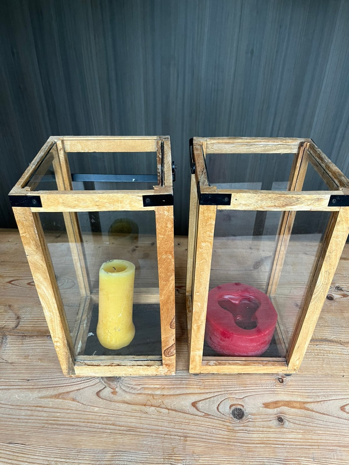 2 grote houten kandelaren, Huis en Inrichting, Woonaccessoires | Kandelaars en Kaarsen, Ophalen, Zo goed als nieuw