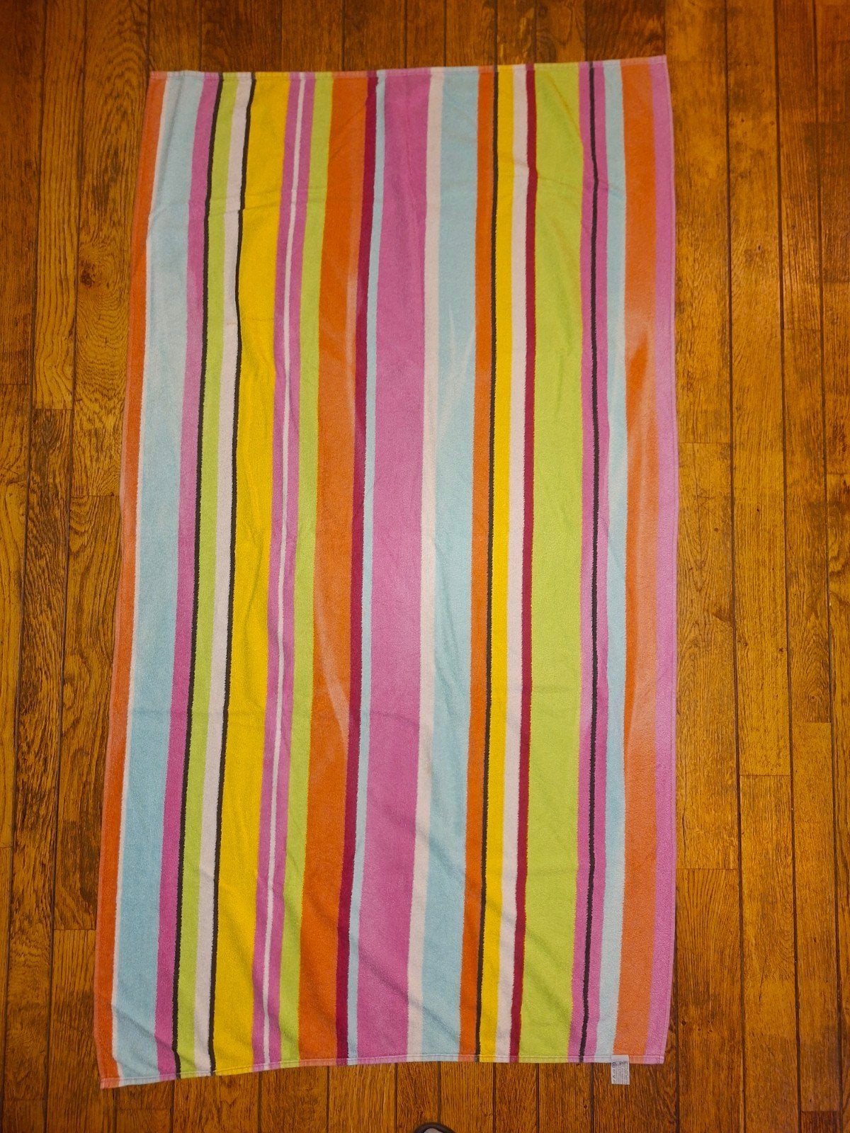 Hema Strandlaken / Handdoek 95 x 180 cm Gestreep, Ophalen of Verzenden, Nieuw, Meerkleurig, Handdoek