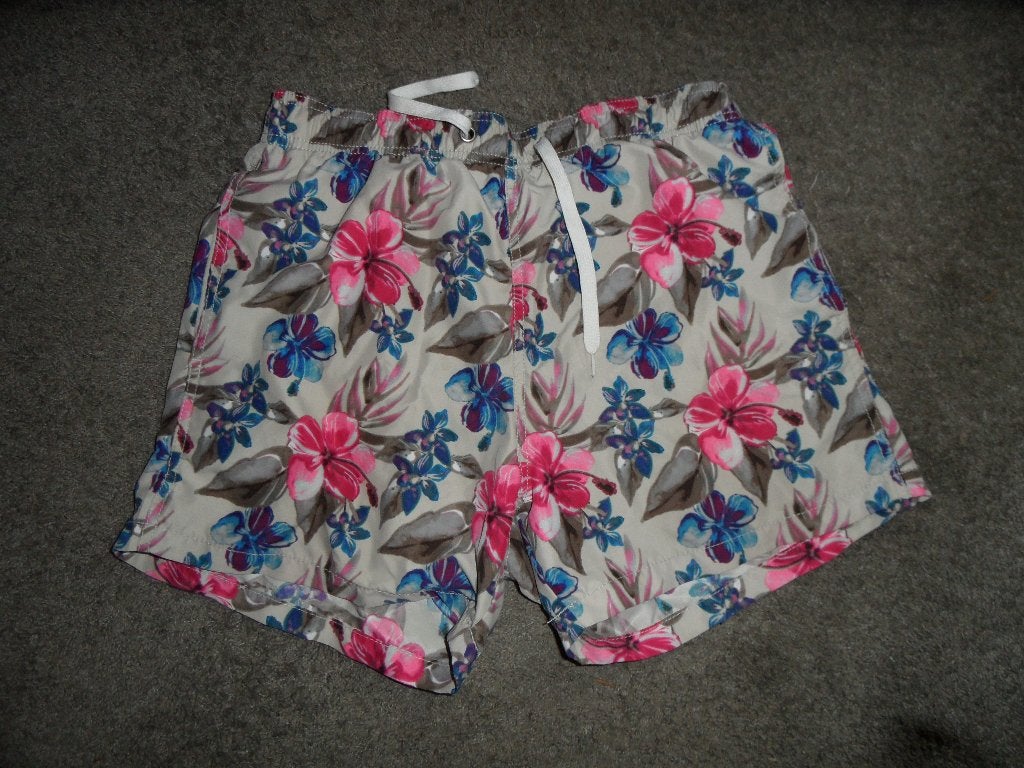 In nieuwstaat: beige gebloemde zwemshort (H&M, maat S), Beige, Ophalen of Verzenden, Maat 46 (S) of kleiner, Zwemshort
