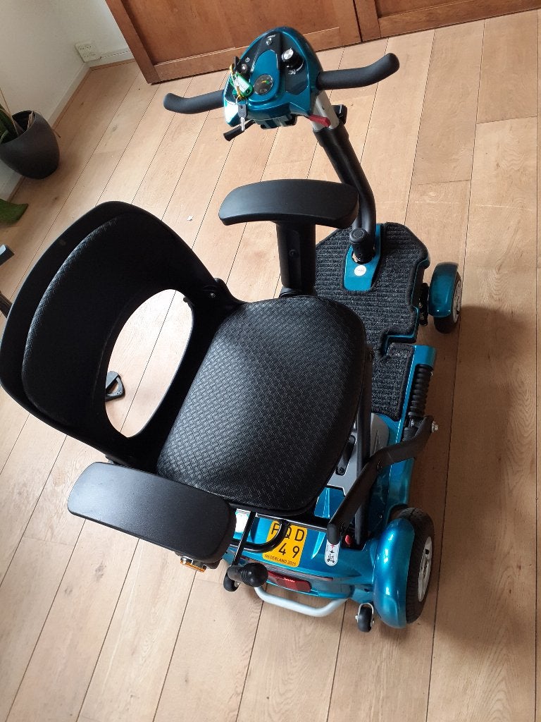 scootmobiel Mango Bobby Deluxe opklapbaar, Ophalen, 16 t/m 25 km, Zo goed als nieuw, Mango
