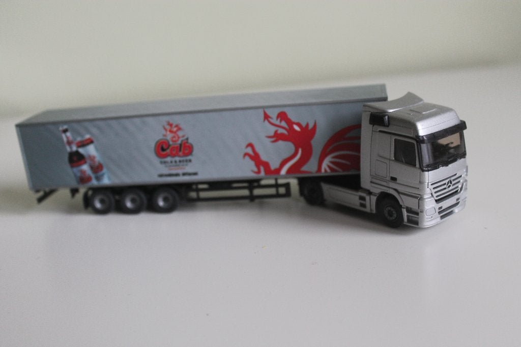 Reclamemodel van een Wiking Mercedes Actros 1846, Ophalen of Verzenden, Zo goed als nieuw, Bus of Vrachtwagen, Wiking