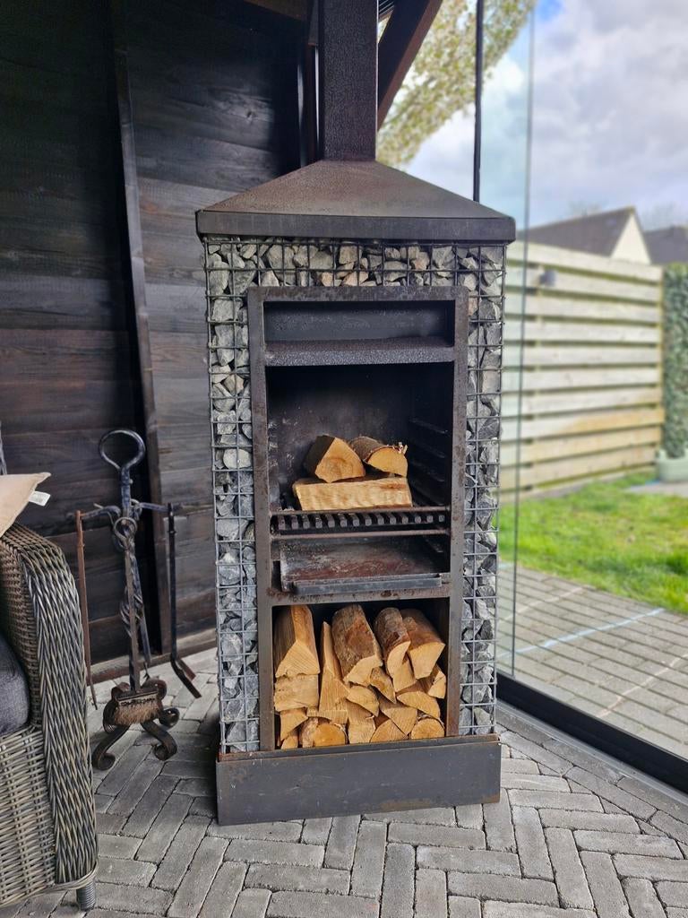 Robuuste buitenhaard/tuinhaard met houtopslag, Ophalen