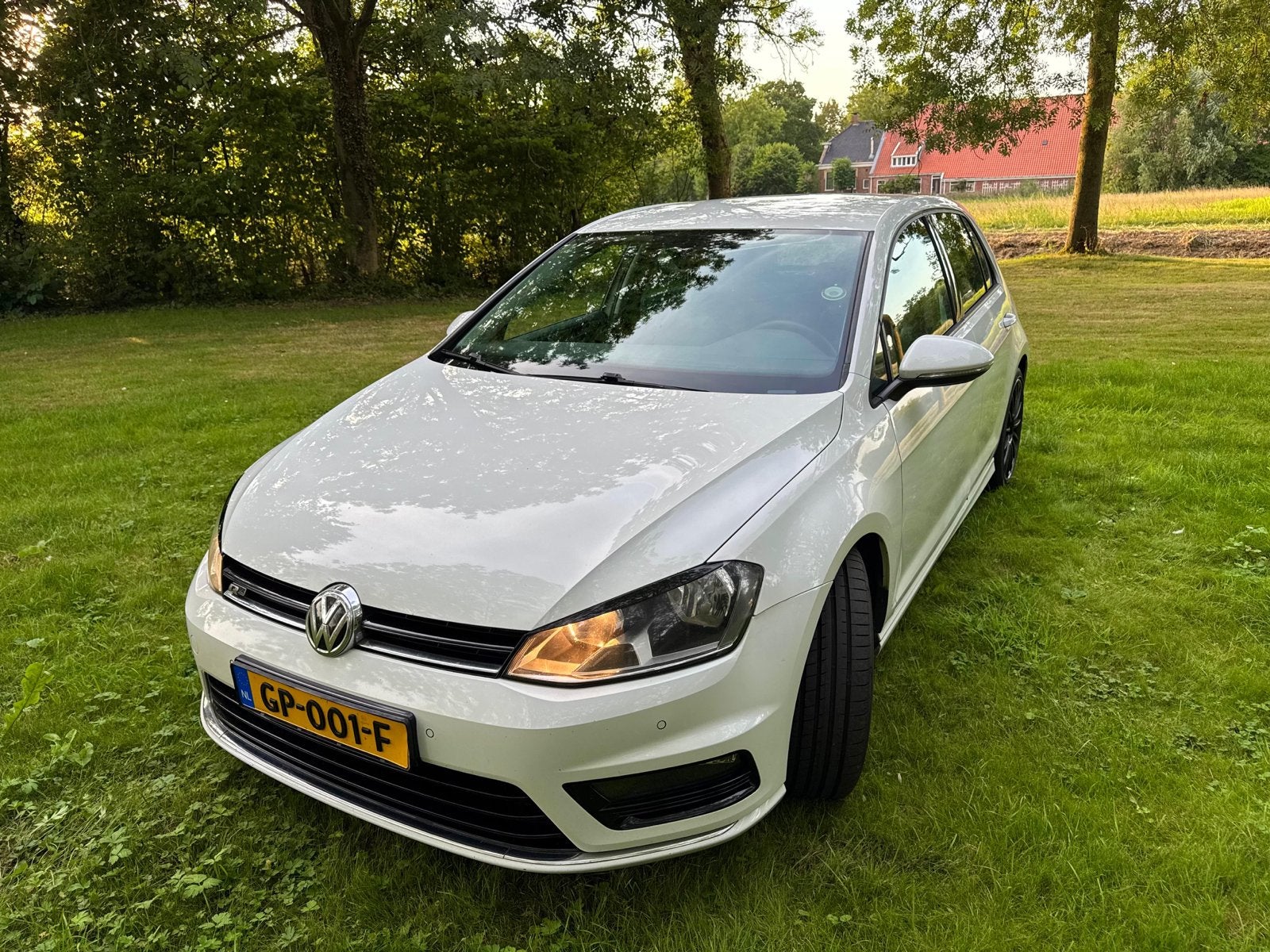 Volkswagen Golf 1.2 TSI 77KW 5D 2015 Wit, Auto's, Voorwielaandrijving, 4 cilinders, 610 kg, Origineel Nederlands