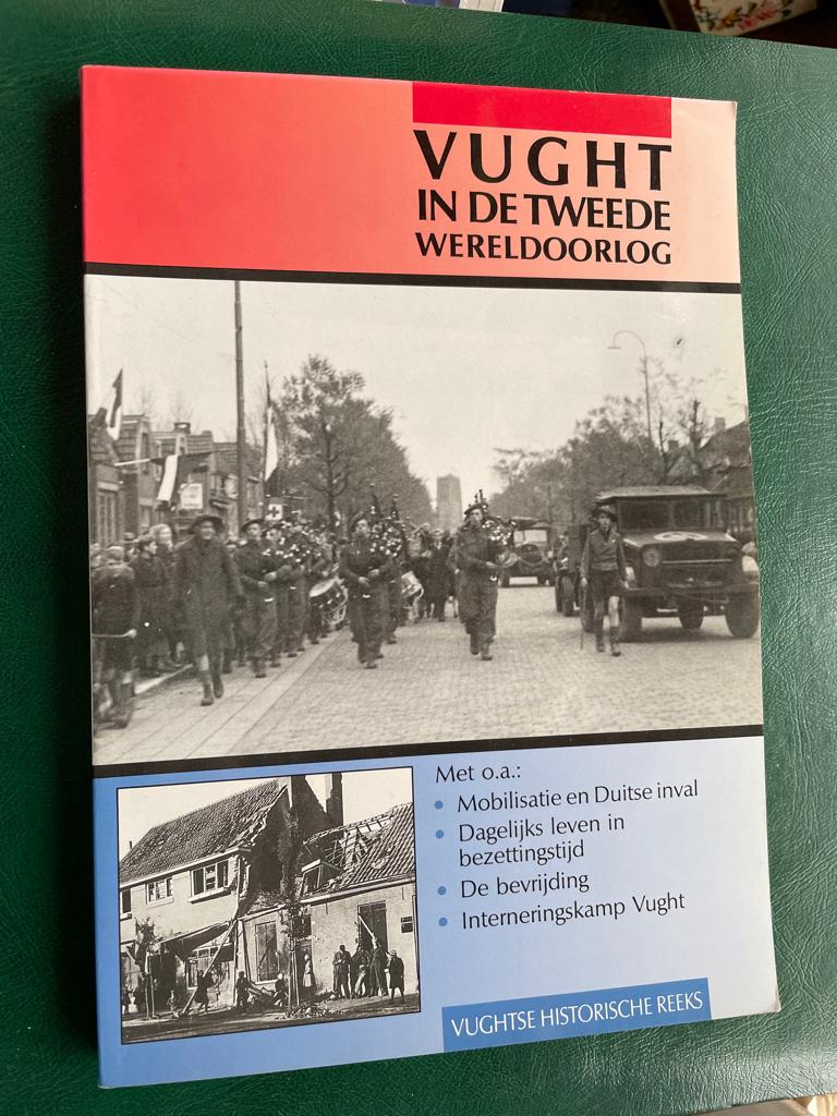 Vught in de Tweede Wereldoorlog., Ophalen of Verzenden, Zo goed als nieuw